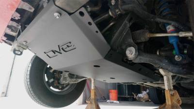DV8 Offroad - DV8 Offroad SPTT1-01 Skid Plate - Image 10