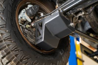 DV8 Offroad - DV8 Offroad SPTT1-06 Rear Shock And Link Skid Plates - Image 13
