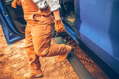 Amp Research - AMP PowerStep Plug-N-Play System -  Ram 2500 - Image 4