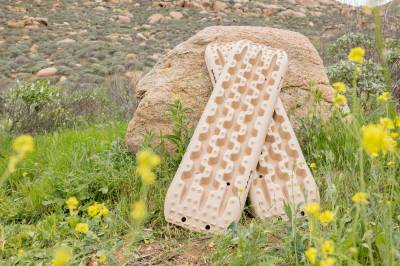 DV8 Offroad - DV8 Xtract Traction Boards | Pair | Tan - Image 3