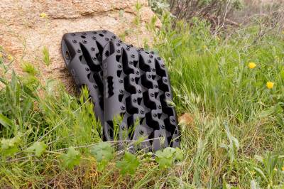 DV8 Offroad - DV8 Xtract Mini Traction Board | Pair | Black - Image 2