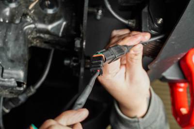 DV8 Offroad - DV8 Offroad 4-Way 1-DTP to 4-DTP Plug Harness - Image 2